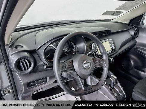 Certified 2025 Nissan Kicks Play S FWD image 9