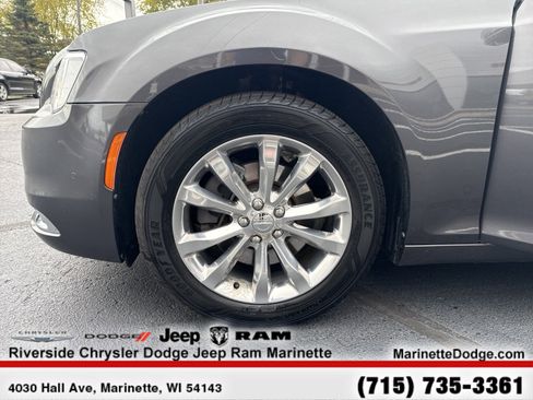 Used 2018 Chrysler 300 Limited w/ Safetytec Plus Group image 11