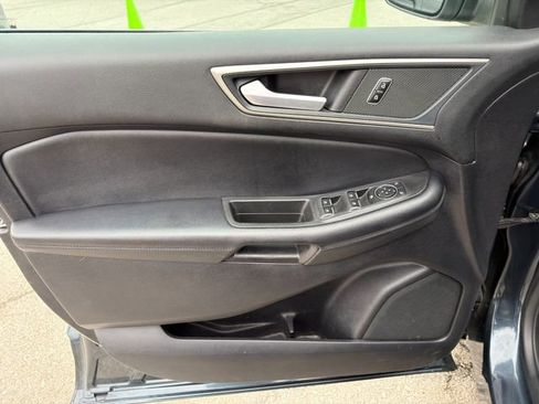 Used 2022 Ford Edge SEL w/ Convenience Package image 17