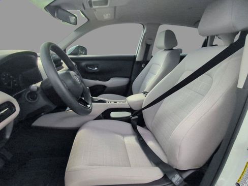 Used 2025 Honda HR-V LX image 17