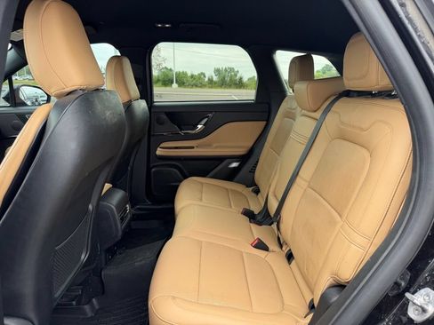 Used 2023 Lincoln Corsair Reserve w/ Jet Appearance Package AWD/4WD image 16