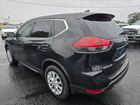 Used 2018 Nissan Rogue S AWD/4WD image 3