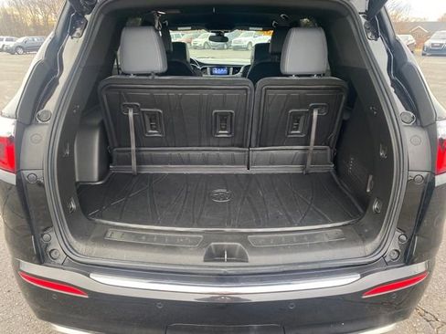 Certified 2024 Buick Enclave Essence w/ Sport Touring Edition image 22