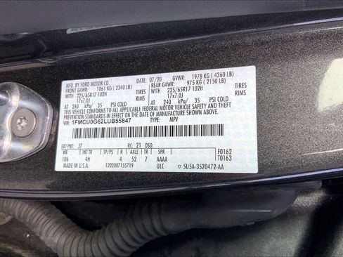 Certified 2020 Ford Escape SE image 28