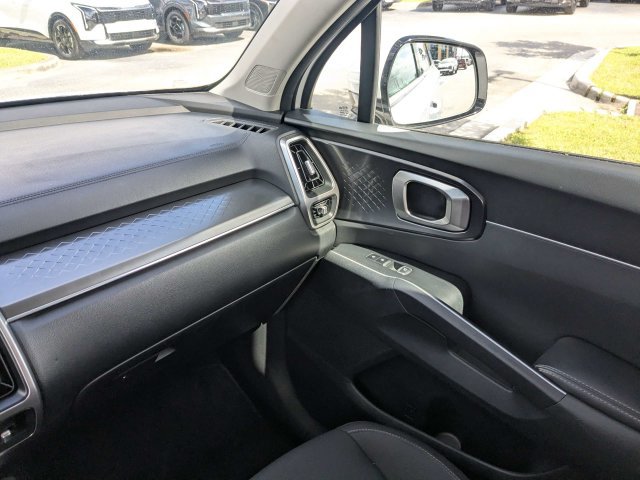 Certified 2021 Kia Sorento LX FWD image 20