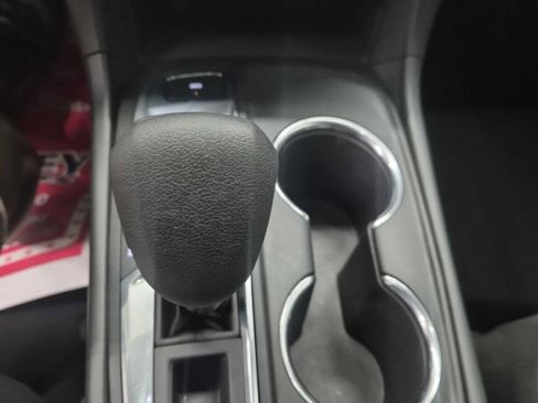 Used 2024 Chevrolet Equinox LS w/ LS Convenience Package AWD/4WD image 9