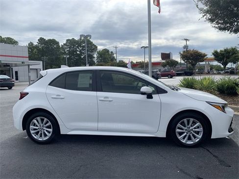 Certified 2024 Toyota Corolla SE image 9