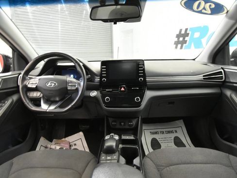 Used 2020 Hyundai Ioniq SE image 17