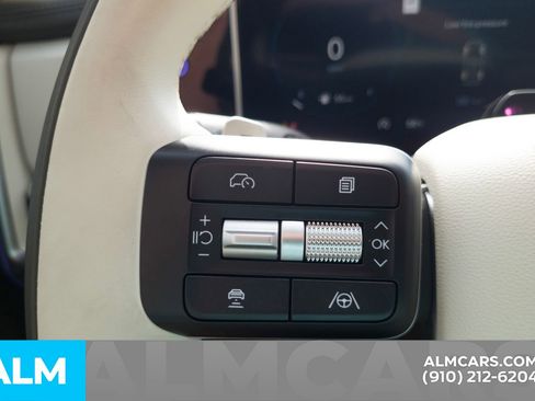 Used 2024 Hyundai Santa Fe Calligraphy image 13