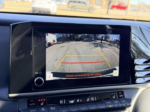 Certified 2025 Toyota Camry SE image 4