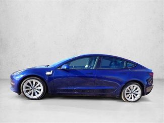 Used 2022 Tesla Model 3 Long Range video 2