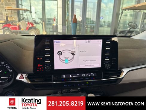 Used 2021 Toyota Sienna LE image 14