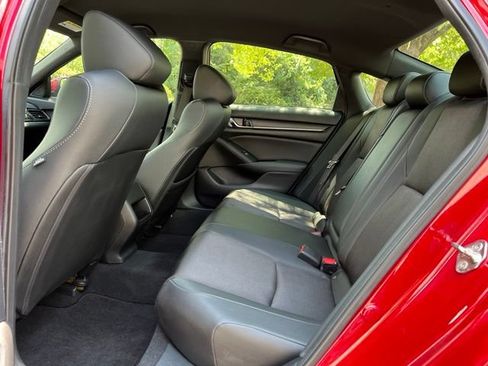 Used 2019 Honda Accord Sport image 16