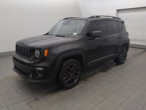 Used 2021 Jeep Renegade Latitude w/ Luxury Group II AWD/4WD image 2