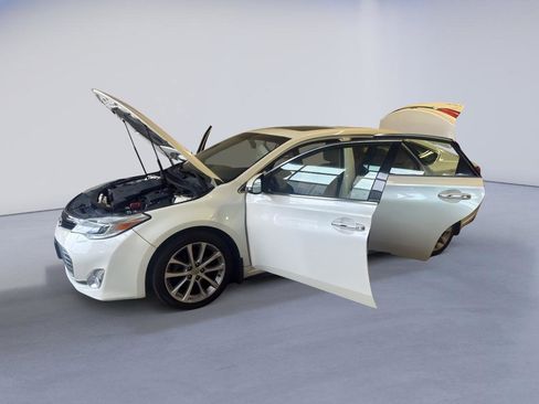 Used 2015 Toyota Avalon XLE Touring image 10