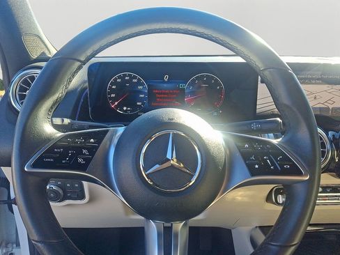 Used 2024 Mercedes-Benz GLB 250 GLB 250 image 19