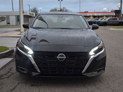 Used 2023 Nissan Altima 2.5 SV image 15