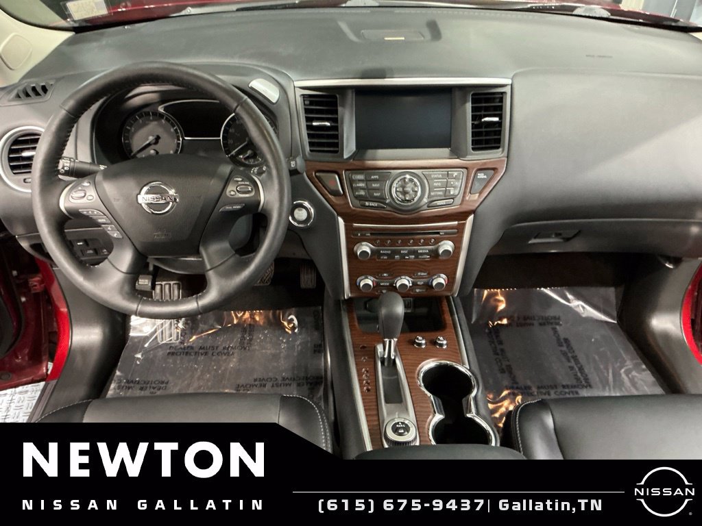 Used 2020 Nissan Pathfinder Platinum AWD/4WD image 17