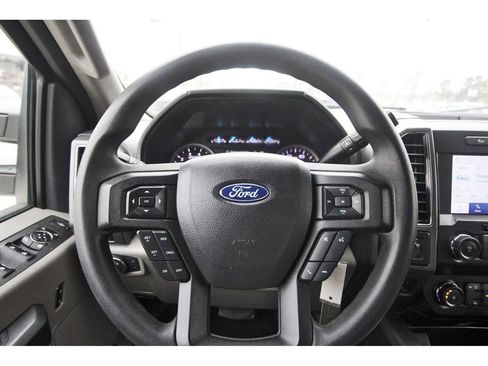 Certified 2022 Ford F250 XLT w/ Black Appearance Package image 16