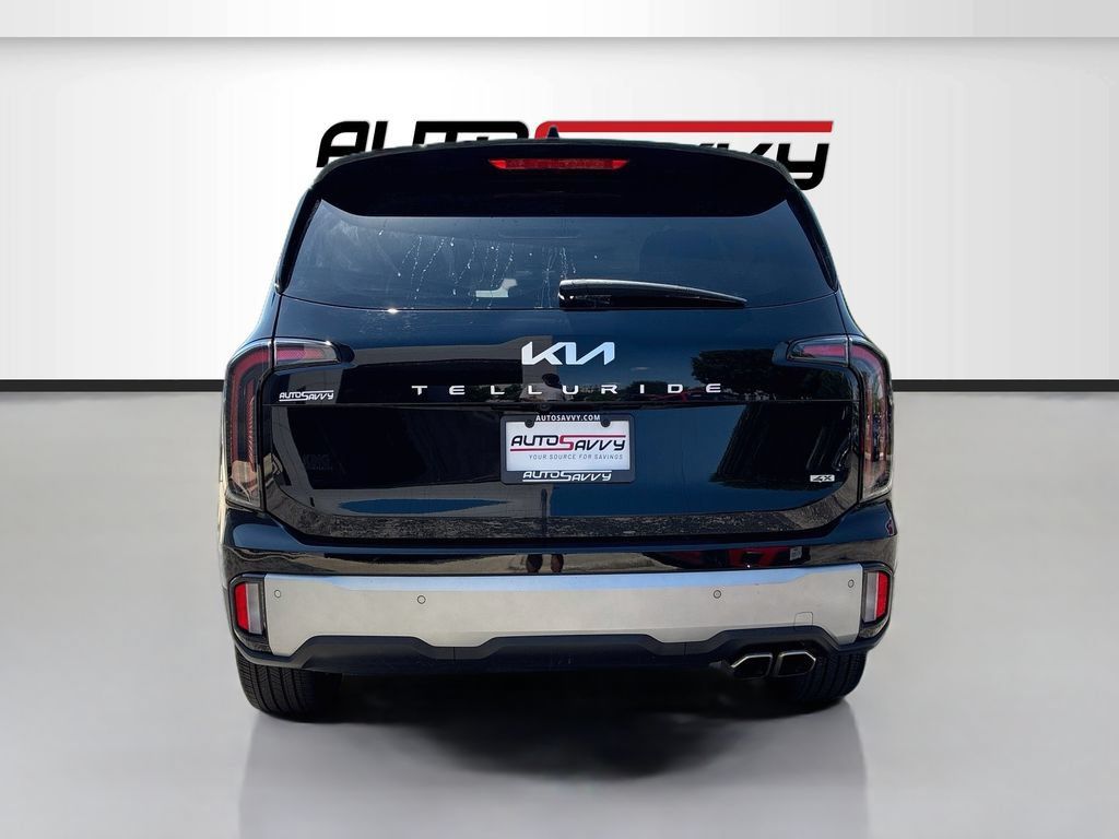 Used 2024 Kia Telluride EX w/ EX Captain's Chair Package AWD/4WD image 6
