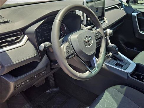 Used 2025 Toyota RAV4 XLE w/ Convenience Package AWD/4WD image 10