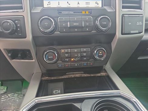 Used 2019 Ford F350 Lariat w/ Lariat Ultimate Package AWD/4WD image 14