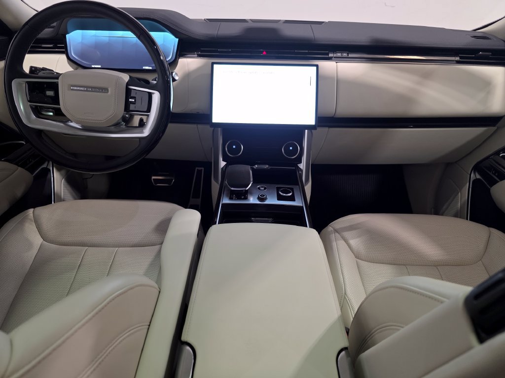 Certified 2023 Land Rover Range Rover SE AWD/4WD image 15