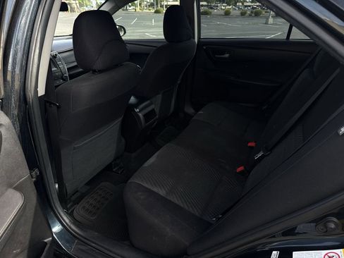 Used 2016 Toyota Camry LE image 20