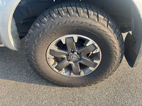 Used 2019 Nissan Frontier PRO-4X AWD/4WD image 11
