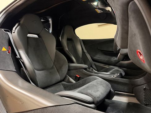Used 2019 McLaren 600LT RWD image 27