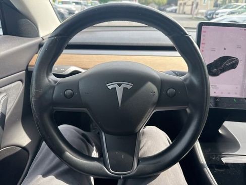 Used 2019 Tesla Model 3 Standard Range Plus RWD image 23