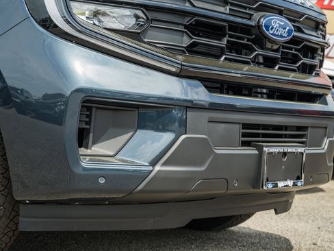 New 2026 Ford Expedition Active image 19