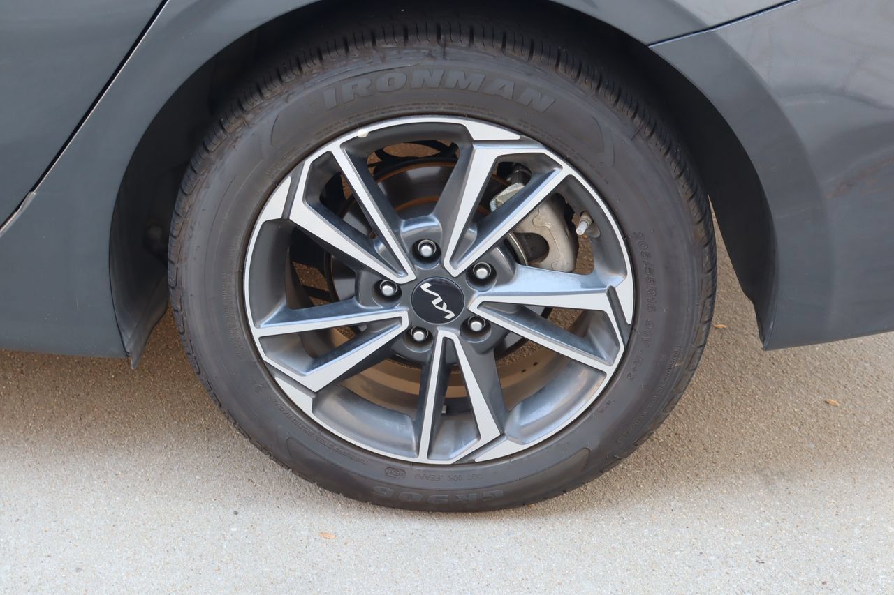 Used 2024 Kia Forte LXS FWD image 24
