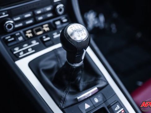 Used 2021 Porsche 718 Boxster image 12