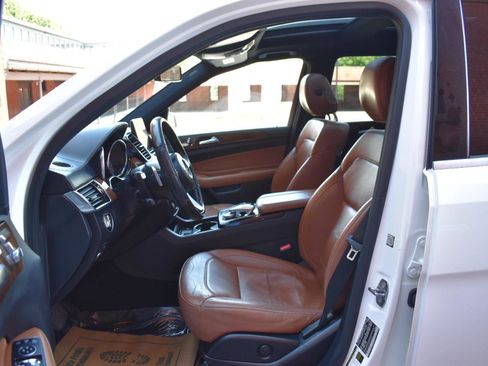 Used 2018 Mercedes-Benz GLS 450 4MATIC w/ Premium Package image 12