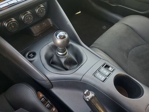 Used 2024 Nissan Z Performance w/ Floor Mat Package RWD image 22