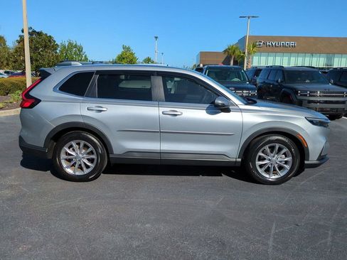 Used 2023 Honda CR-V EX image 4