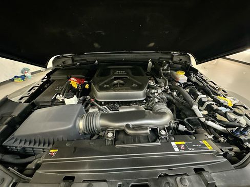 Used 2022 Jeep Wrangler Unlimited Sport AWD/4WD image 33