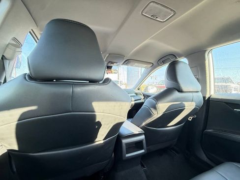 Used 2024 Toyota Camry SE FWD image 25