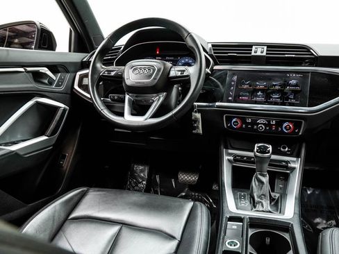 Used 2025 Audi Q3 2.0T Premium AWD/4WD image 24