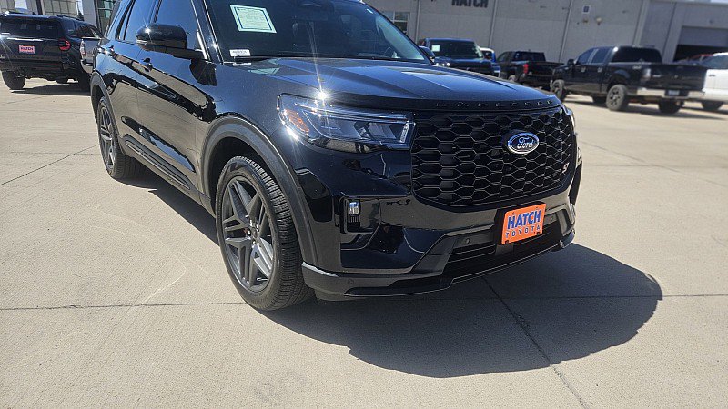 Used 2026 Ford Explorer ST w/ Sun And Sound Package AWD/4WD image 4