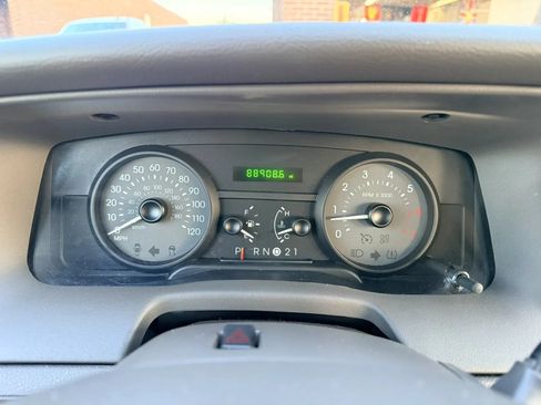 Used 2008 Mercury Grand Marquis GS RWD image 7
