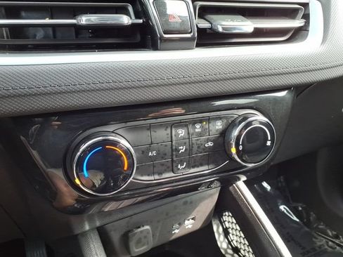 Used 2026 Chevrolet TrailBlazer LT AWD/4WD image 23