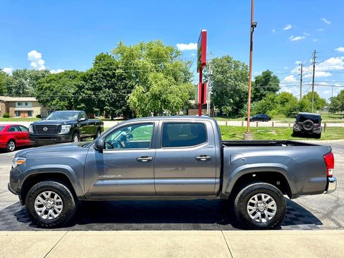 Used 2017 Toyota Tacoma SR5 image 16