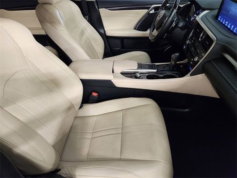Used 2022 Lexus RX 350L Luxury image 3