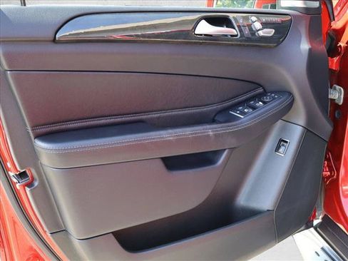 Used 2016 Mercedes-Benz GLE 350 4MATIC w/ Parking Assist Package image 12
