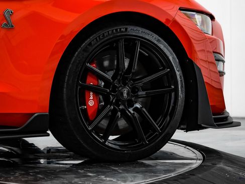 Used 2022 Ford Mustang Shelby GT500 w/ Technology Package RWD image 90