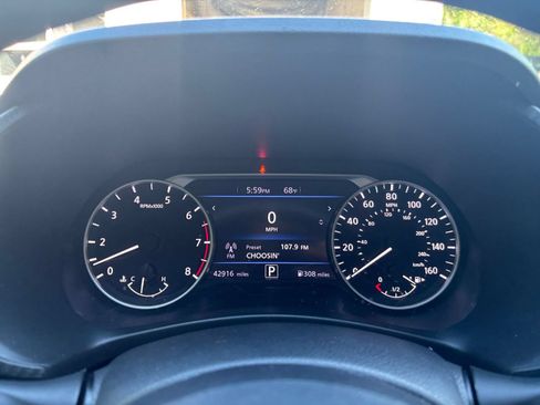 Used 2024 Nissan Sentra SV FWD image 39