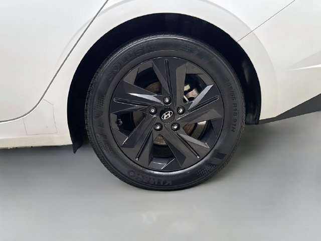 Used 2021 Hyundai Elantra SEL FWD image 30