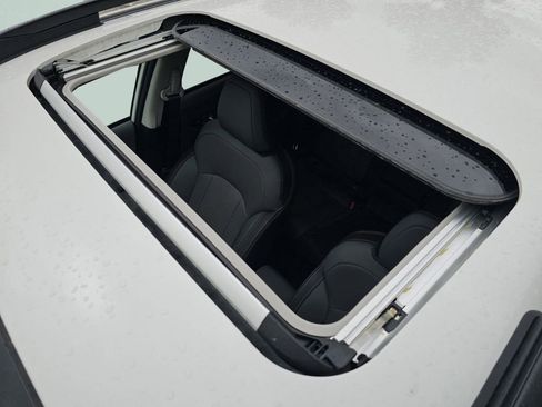 Used 2025 Subaru Crosstrek 2.5i Limited w/ Crosstrek Mirror Package AWD/4WD image 8